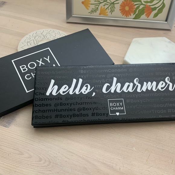 Boxy Charm Eye Shadow Palette - Picture 4 of 4